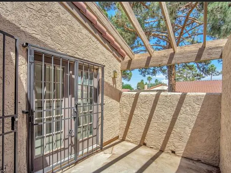 1834 Camino Verde Ln — Photo 18