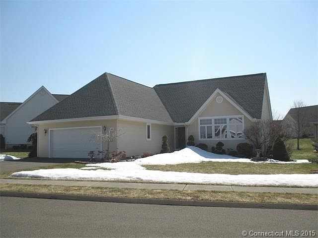 1st image of 26 Maxwell Dr