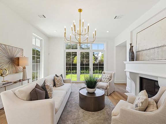 4th image of 1115 Potomac Drive #C