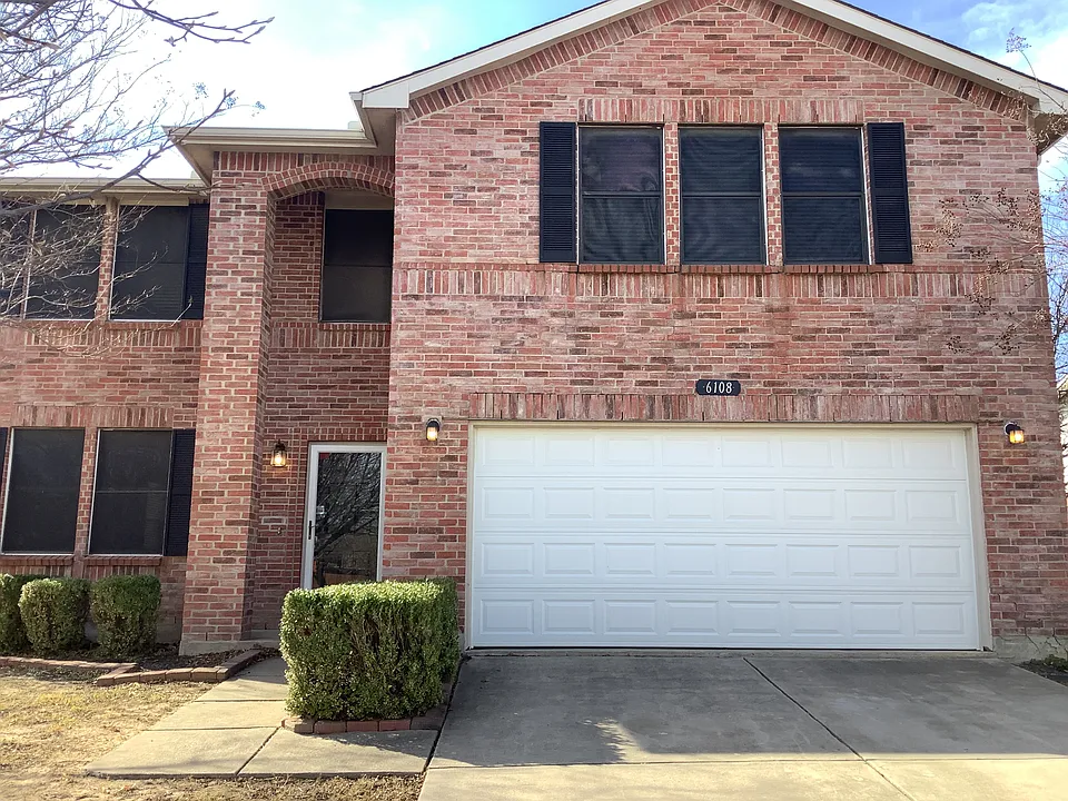 6108 Thackery Dr