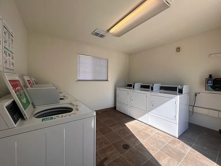 Cedar Apartments — Photo 15