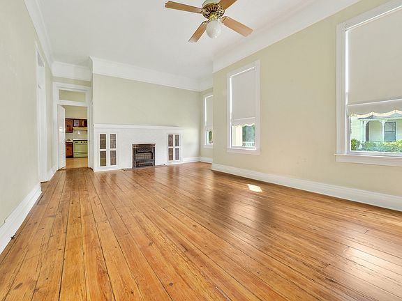 2nd image of 605 10th Ave