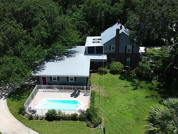 3rd image of 649 GLENWAY DRIVE