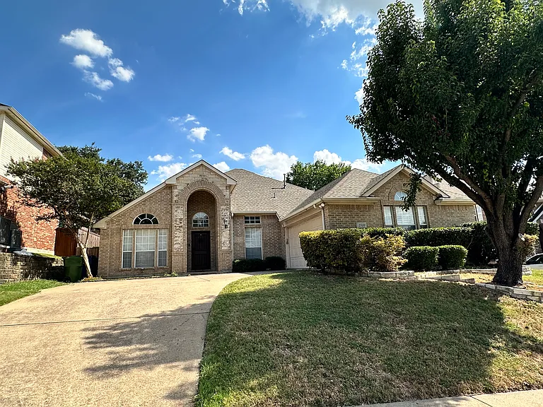 2506 Spring Hill Ln — Photo 29