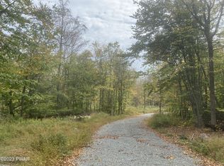 284 Kellows Rd, Honesdale, PA 18431