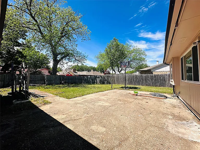 3117 Kingswood Dr — Photo 36