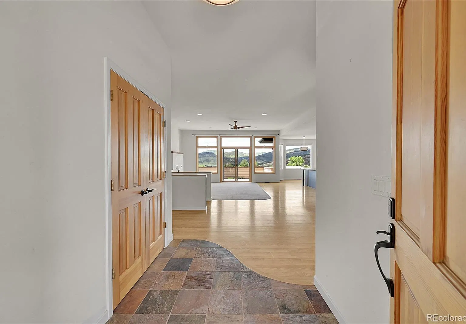 4 bed, 3.0 bath, 3093 sqft, $3,900 — Photo 4