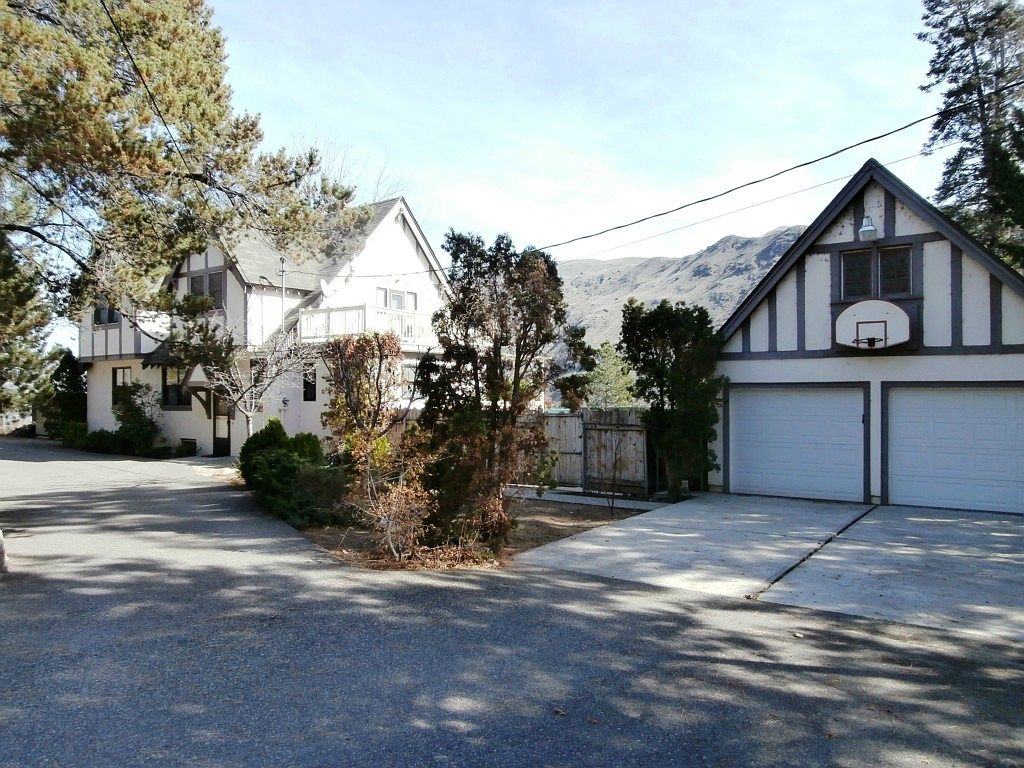 370 5th St, Chelan Falls, WA 98817 Zillow