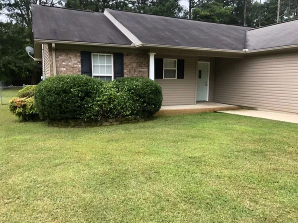158 Bernard Couch Dr, Anniston, AL 36207