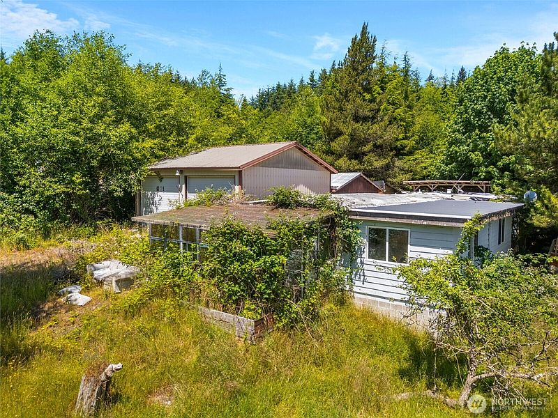 5th image of 621 Ostman Road