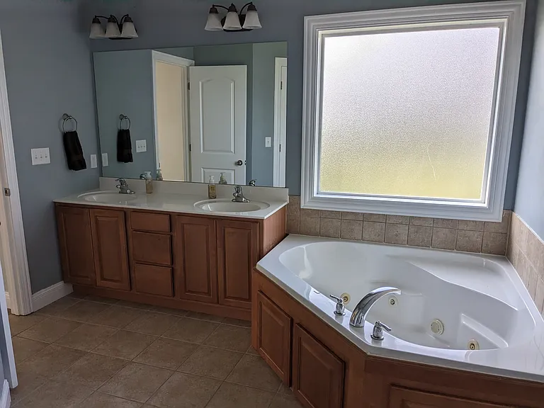 915 Golden Eye Ct — Photo 18