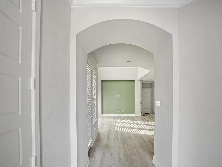 1621 Rose Willow Way — Photo 4