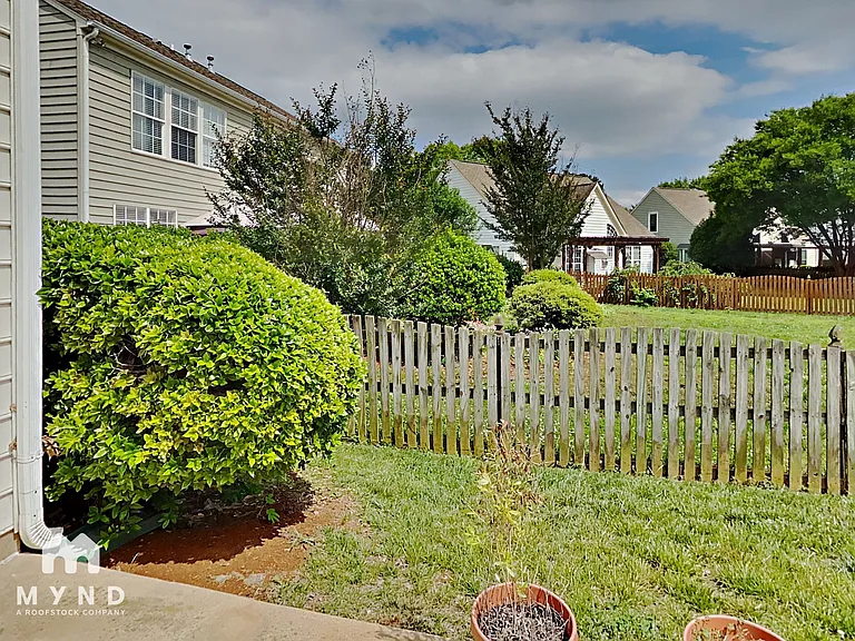 9738 Woodend Ct — Photo 35