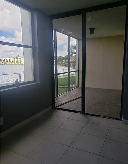 109 Lake Emerald Dr #107 — Photo 13