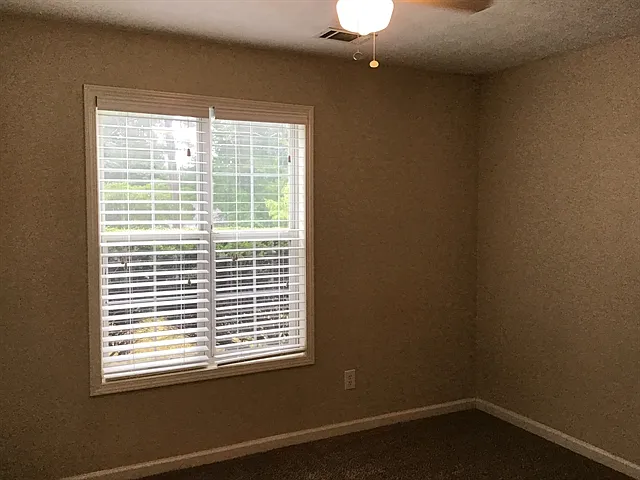 2535 Lakeview Trl — Photo 14