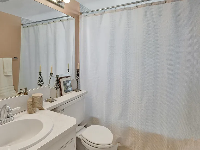 232 Farnham Cres #232-J — Photo 21