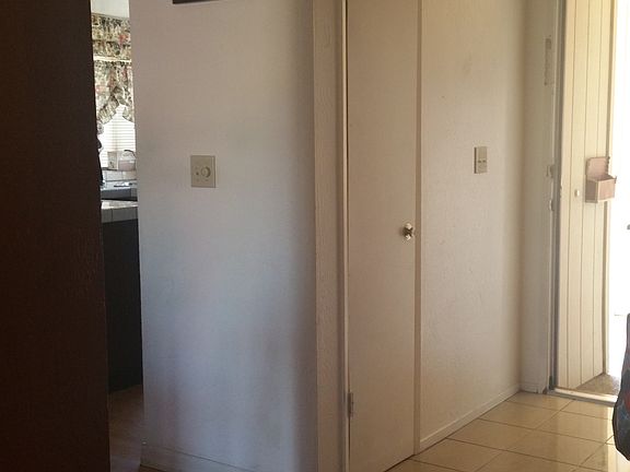 5th image of 1261 Branham Ln