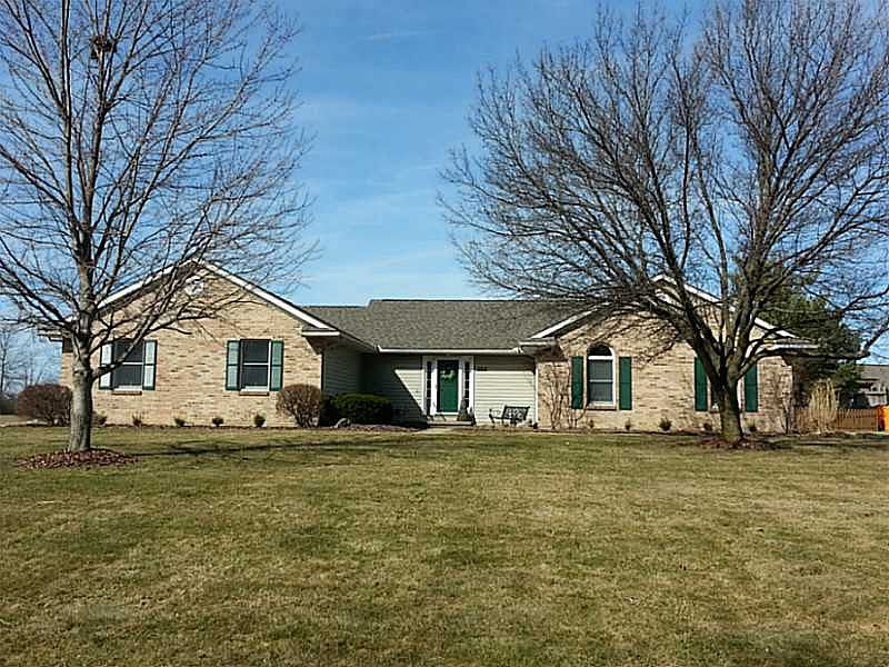1st image of 222 Pine Tree Dr