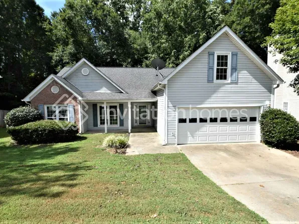 855 Simon Ive Dr, Lawrenceville, GA 30045