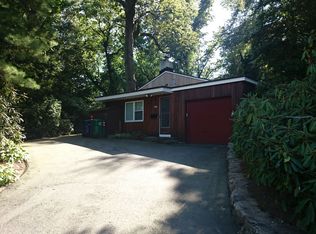 140 Chestnut Hill Rd, Newton, MA 02467