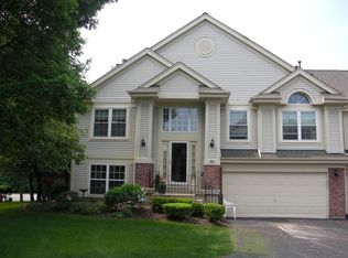 601 Stone Brook Ct, Elk Grove Village, IL 60007