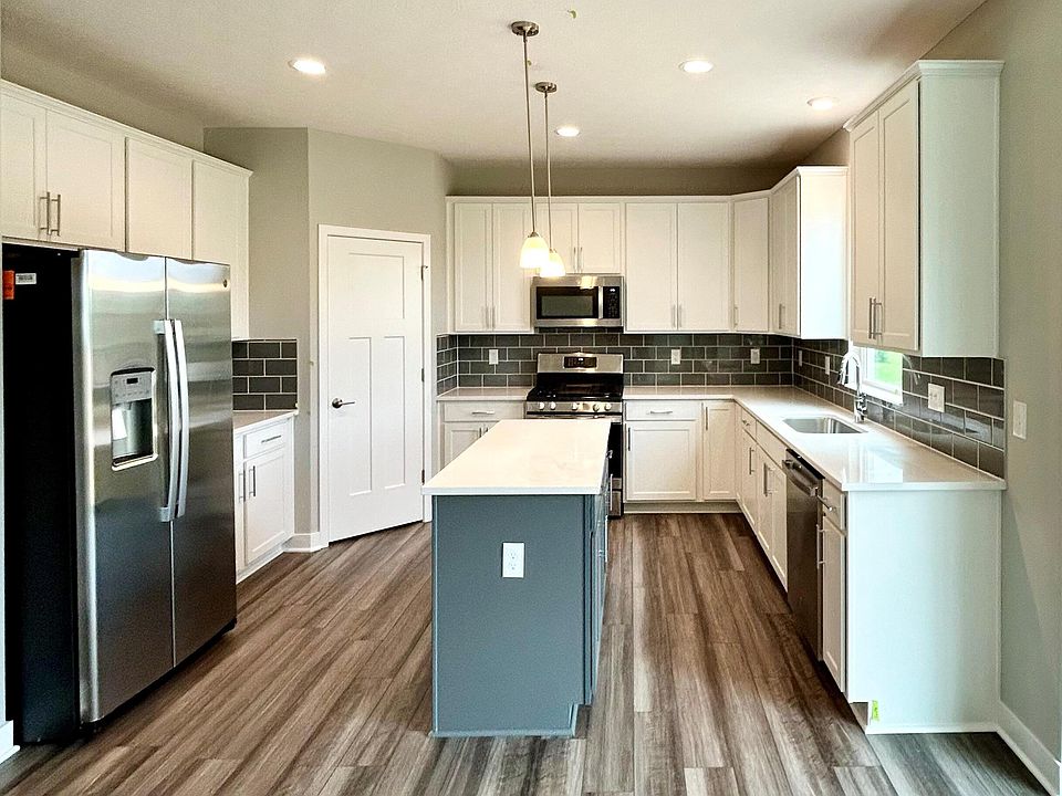 2nd image of 1882 Longhill Dr