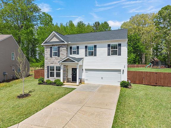 4th image of 727 Chesterfield Ct