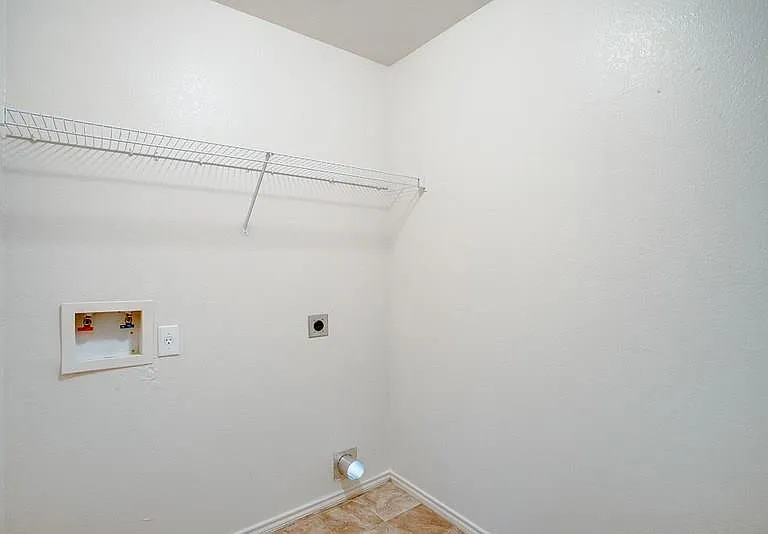 10540 Flagstaff Run — Photo 14