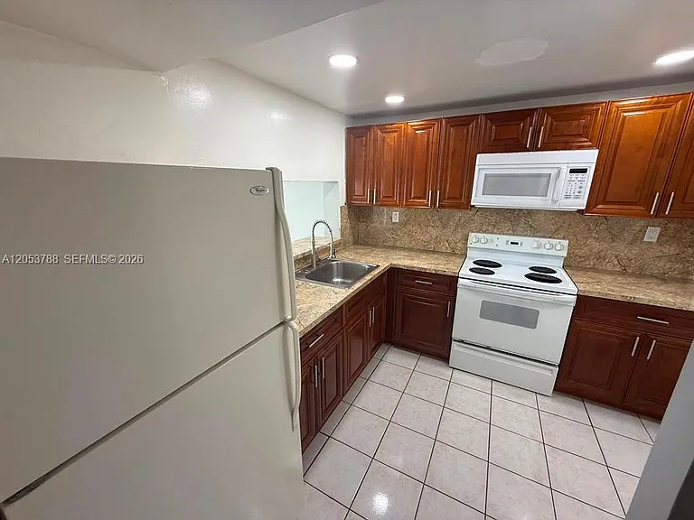 11780 SW 18th St #521-2 — Photo 1