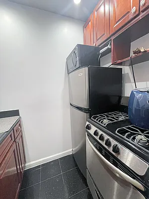 Rented by Urban Real Estate Inc | media 29