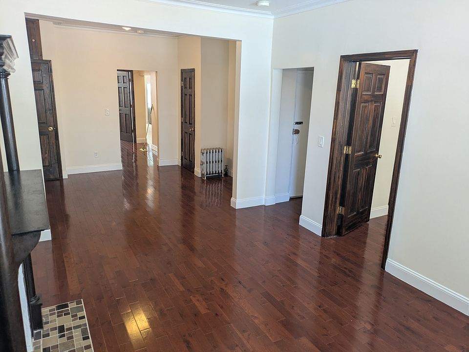1st image of 157 4th Ave #3