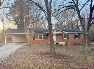 2041 Garden Rd, Gainesville, GA 30507