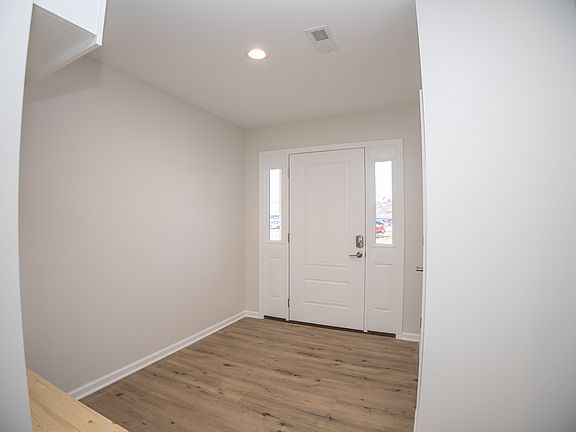 5th image of 834 El Dorado Dr