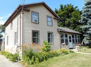 3615 Waukegan Rd APT B, McHenry, IL 60050