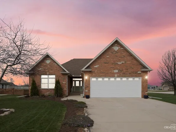 3103 Ernest Dr, Sandwich, IL 60548