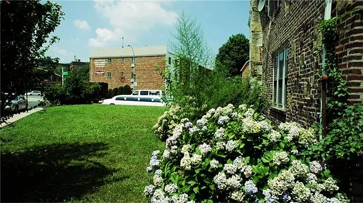 Sold by Mark David | media 28