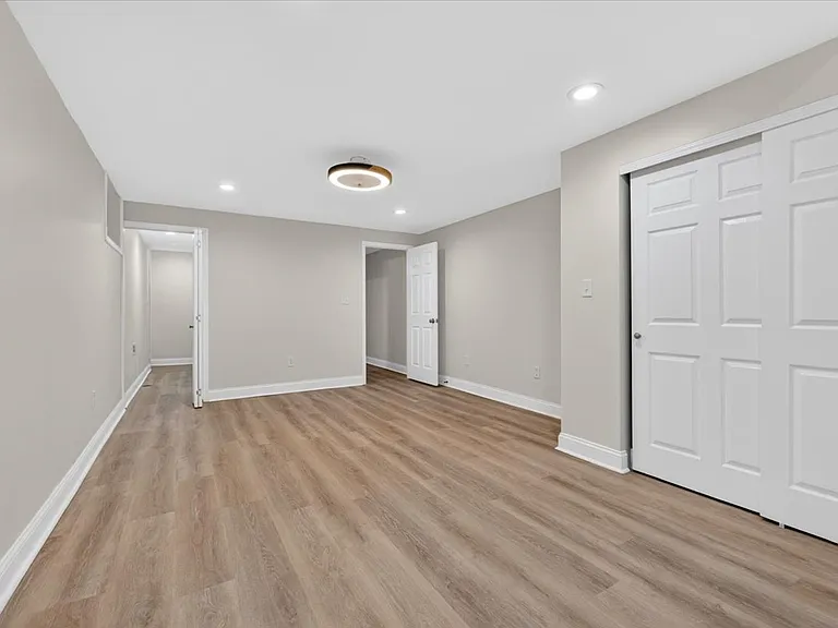 2416 S 13th St — Photo 19