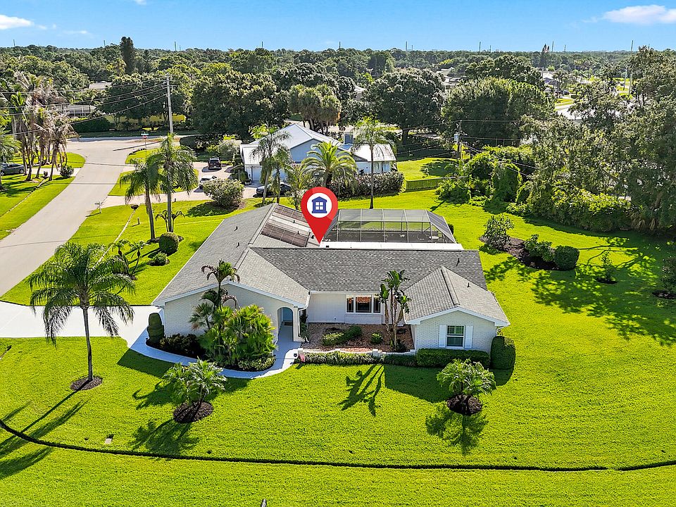 1st image of 2001 SE Allamanda Drive