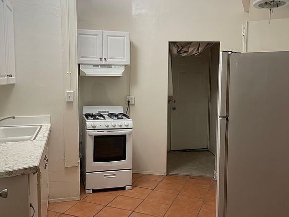 5th image of 12040 1st St