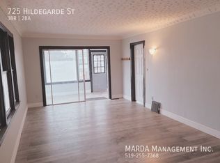 725 Hildegarde St, Windsor, ON N8X 2Z9