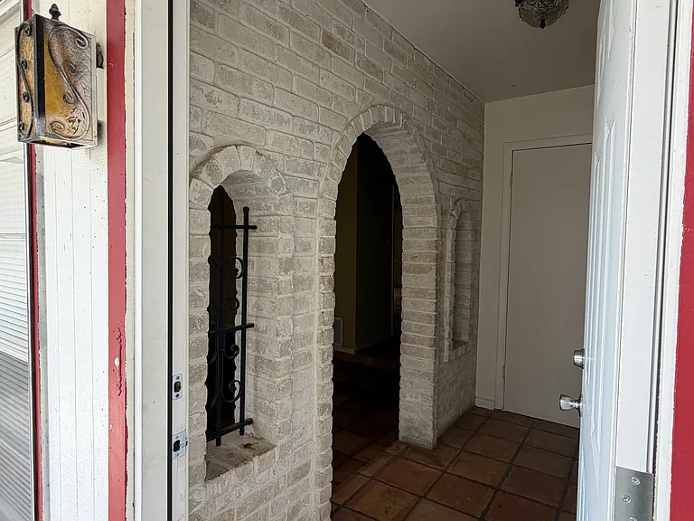 5927 Forest Knoll St — Photo 34