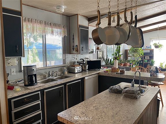 3rd image of 530 Crawford Avenue #19