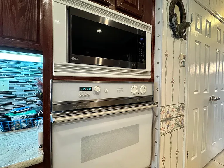 9303 Bent Spur Ln — Photo 13