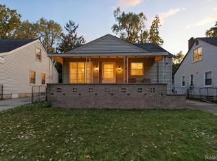 17421 Five Points St, Redford, MI 48240