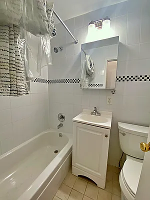 Rented by Douglas Elliman | media 15