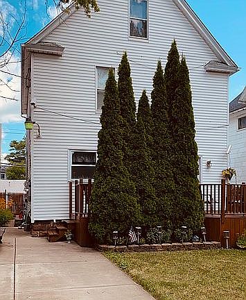 3rd image of 296 Payne Ave