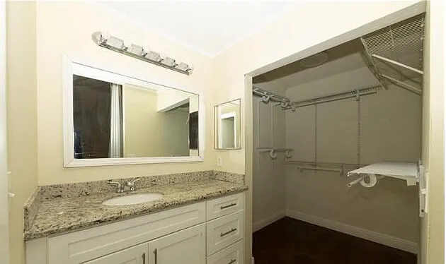 915 Buttonwood Ave — Photo 11