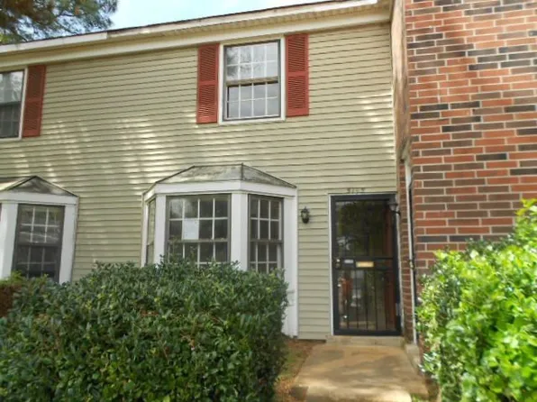 5195 Flowering Peach Dr, Memphis, TN 38115