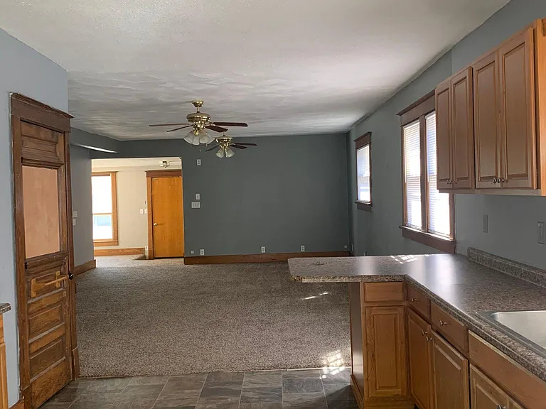 Living room/kitchen