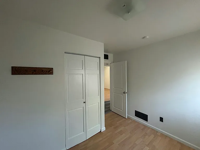 4987 Roosevelt Blvd — Photo 14